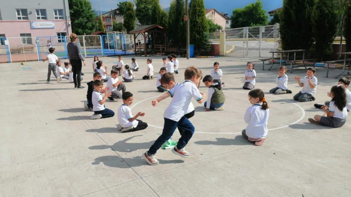 28 MAYIS DÜNYA OYUN OYNAMA GÜNÜ GELENEKSEL ÇOCUK OYUNLARI ŞENLİKLERİ 